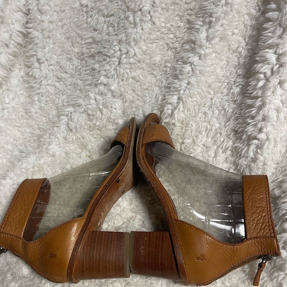Frye "Brielle" Sandals Leather tan Block heels ankle strap sandals SZ10M . - Picture 6 of 11